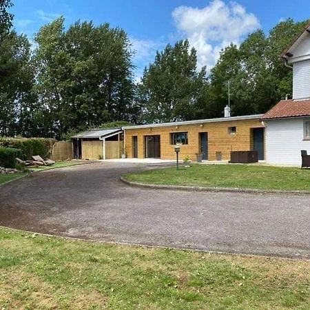 Au Dela Des Remparts Villa Montreuil  Eksteriør billede
