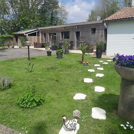 Au Dela Des Remparts Villa Montreuil  Eksteriør billede